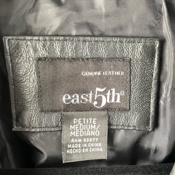 Women’s leather jacket by East 5th 3 button size petite medium - Picture 4 of 12